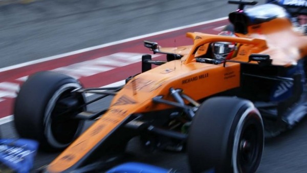 Новость о снятии McLaren с ГП Австралии обрушила акции Формулы 1 Новость о снятии McLaren с ГП Австралии обрушила акции Формулы 1