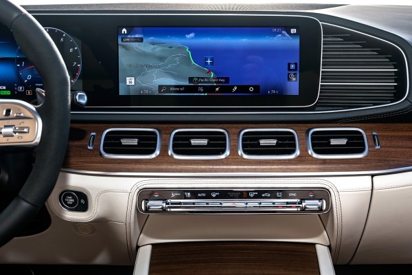 Дополненная реальность и 612 сил: Mercedes-AMG 63 в GLE- и GLS-форматах