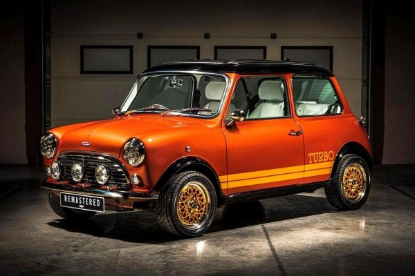 Классический Mini теперь доступен в ливрее Lotus Esprit Turbo Джеймса Бонда Классический Mini теперь доступен в ливрее Lotus Esprit Turbo Джеймса Бонда