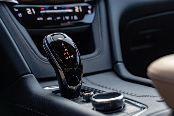 Раз, два, три – лампочка, гори! Первый тест-драйв Cadillac XT6 Раз, два, три – лампочка, гори! Первый тест-драйв Cadillac XT6