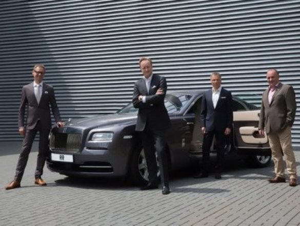 У владельцев Rolls-Royce появилась своя соцсеть У владельцев Rolls-Royce появилась своя соцсеть